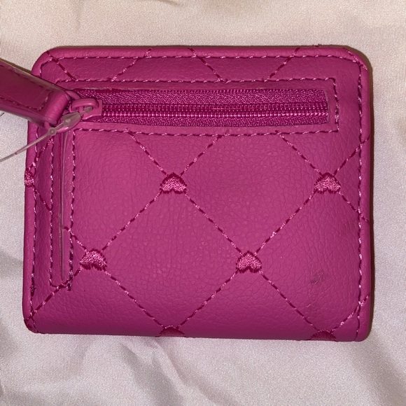 NWT Betsey Johnson Wallet pink/hearts ID, Betsey Johnson 4makeup brushes&case - Picture 3 of 10